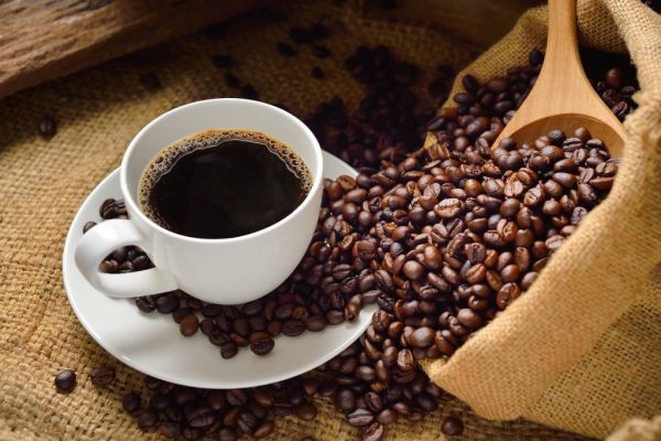 Pourquoi choisir une cafetière à piston plutôt qu’une machine automatique